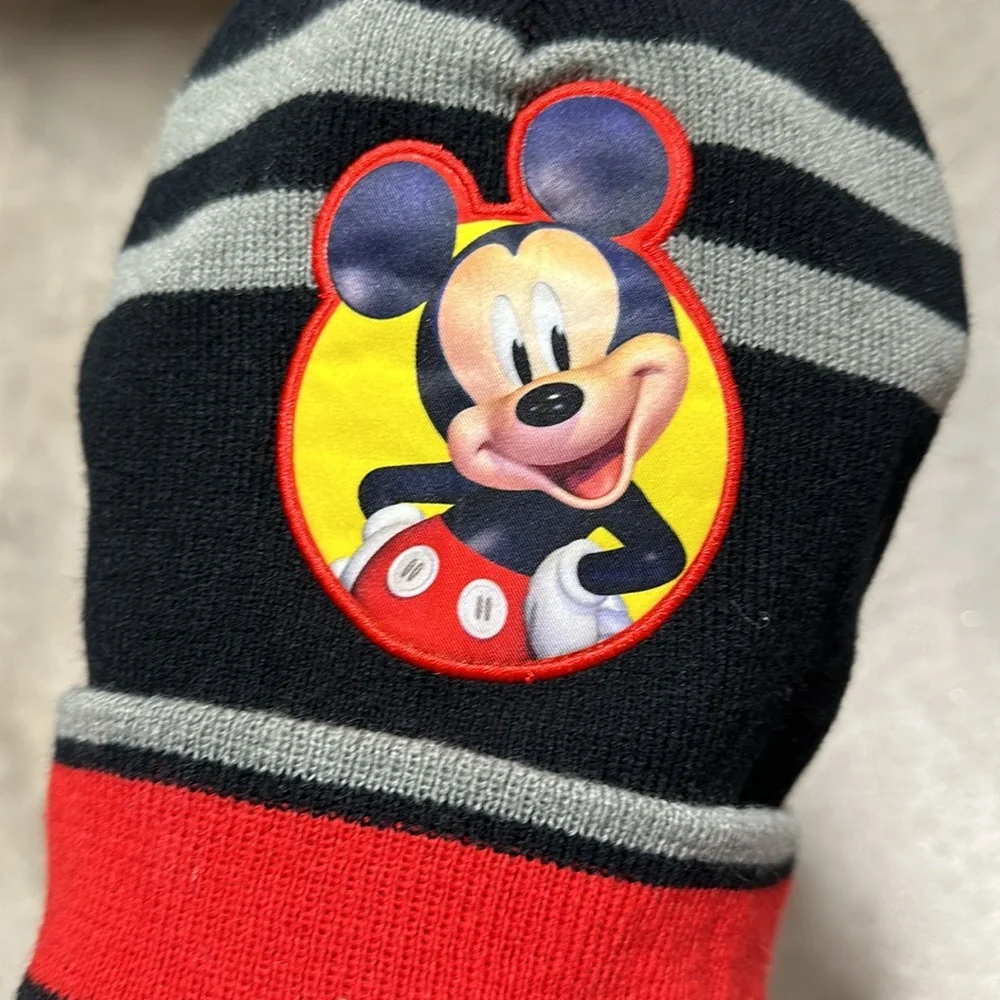 DISNEY MICKEY MOUSE KIDS KNIT BEANIE / Black,Red, & Gray‎ colors / Box 6-66
